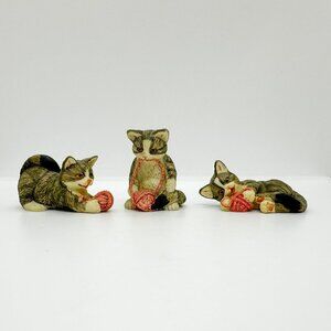 Vintage Set Resin Tabby Cats Playing Yarn Kittens 90s